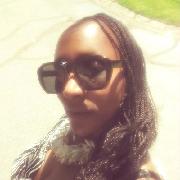 Meet your Posher, Kim - Picture 1 of 1